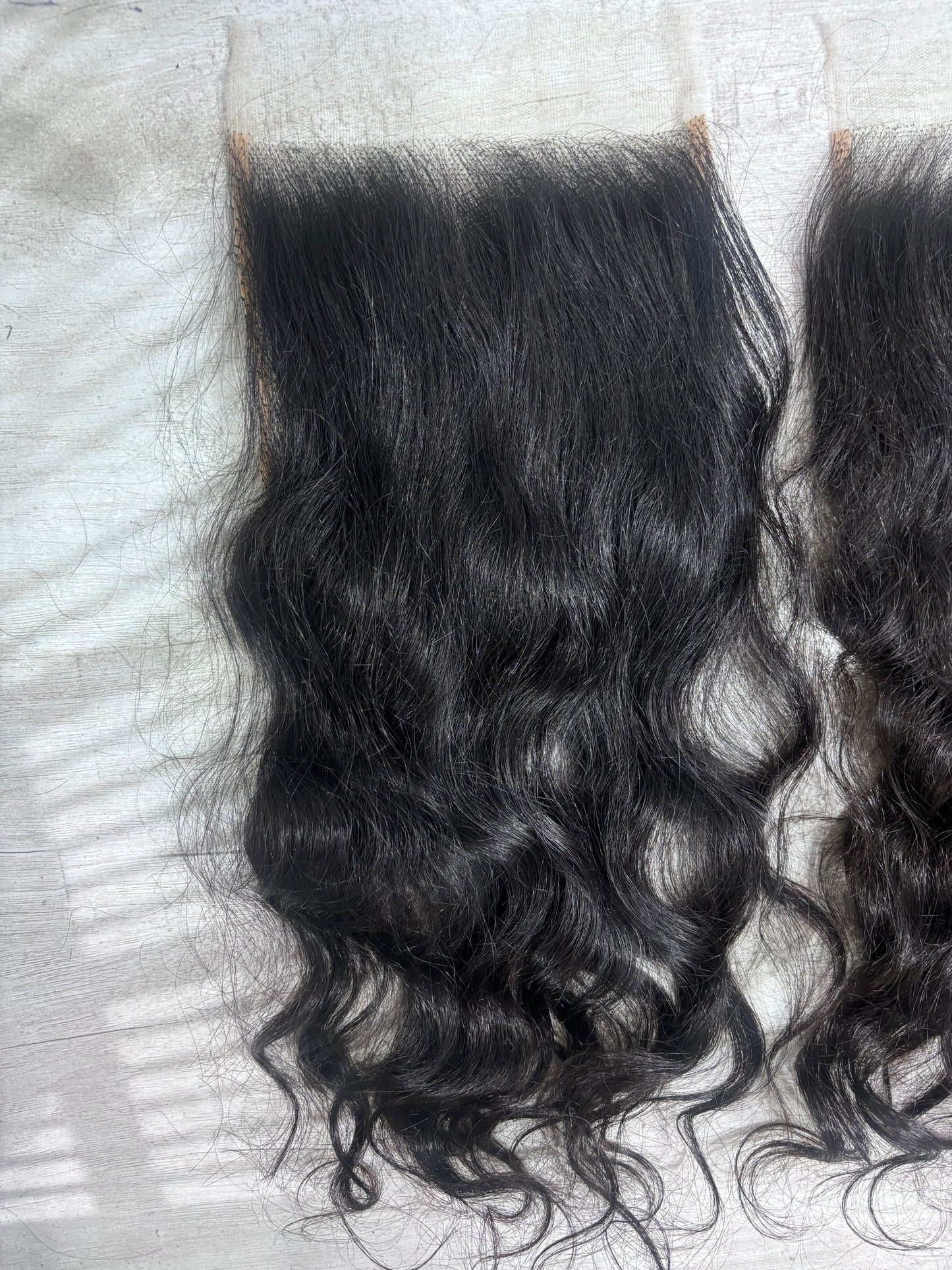 Raw Wavy Closures